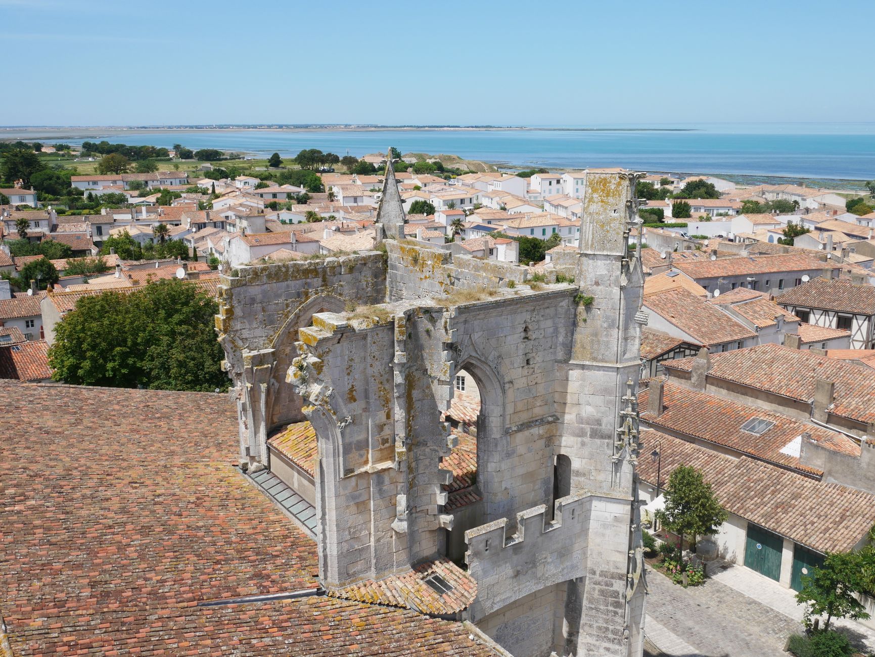 Bâchage de toiture équipe à Argenteuil